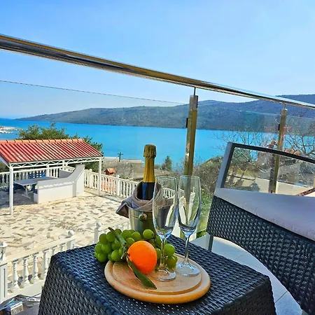 Bona Dea - Trogir Area Вилла